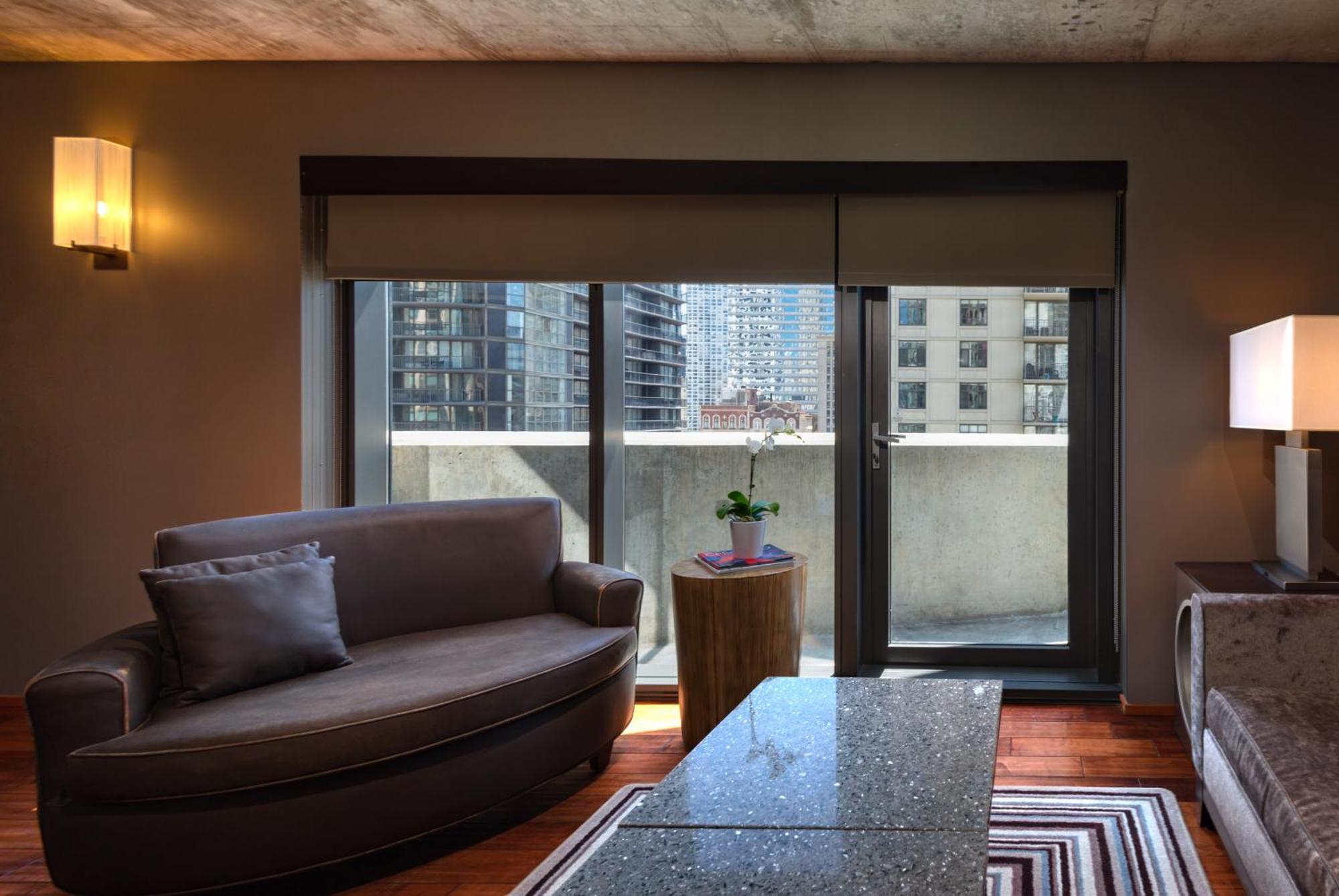 Junior Suite,1275785500:JPEG
