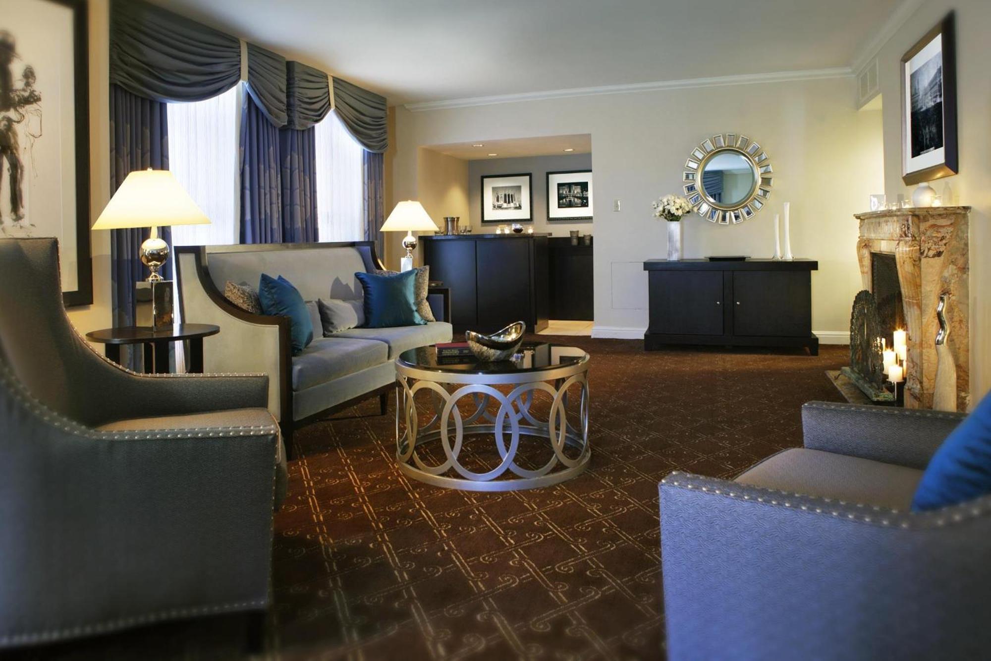One-Bedroom King Suite