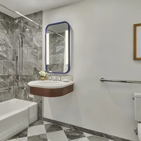 Intercontinental Chicago Magnificent Mile By Ihg-2